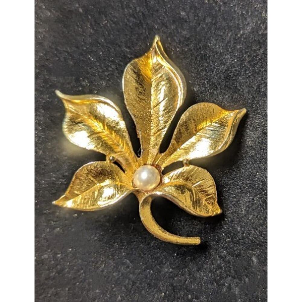 Vintage Leaf Pearl Brooch Pin Large Faux Pearl Center Brushed Gold Tone 2"